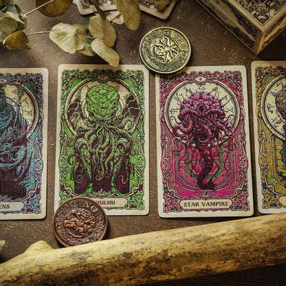 Cthulhu Mythos Tarot Cards：Gaze of the Pantheon